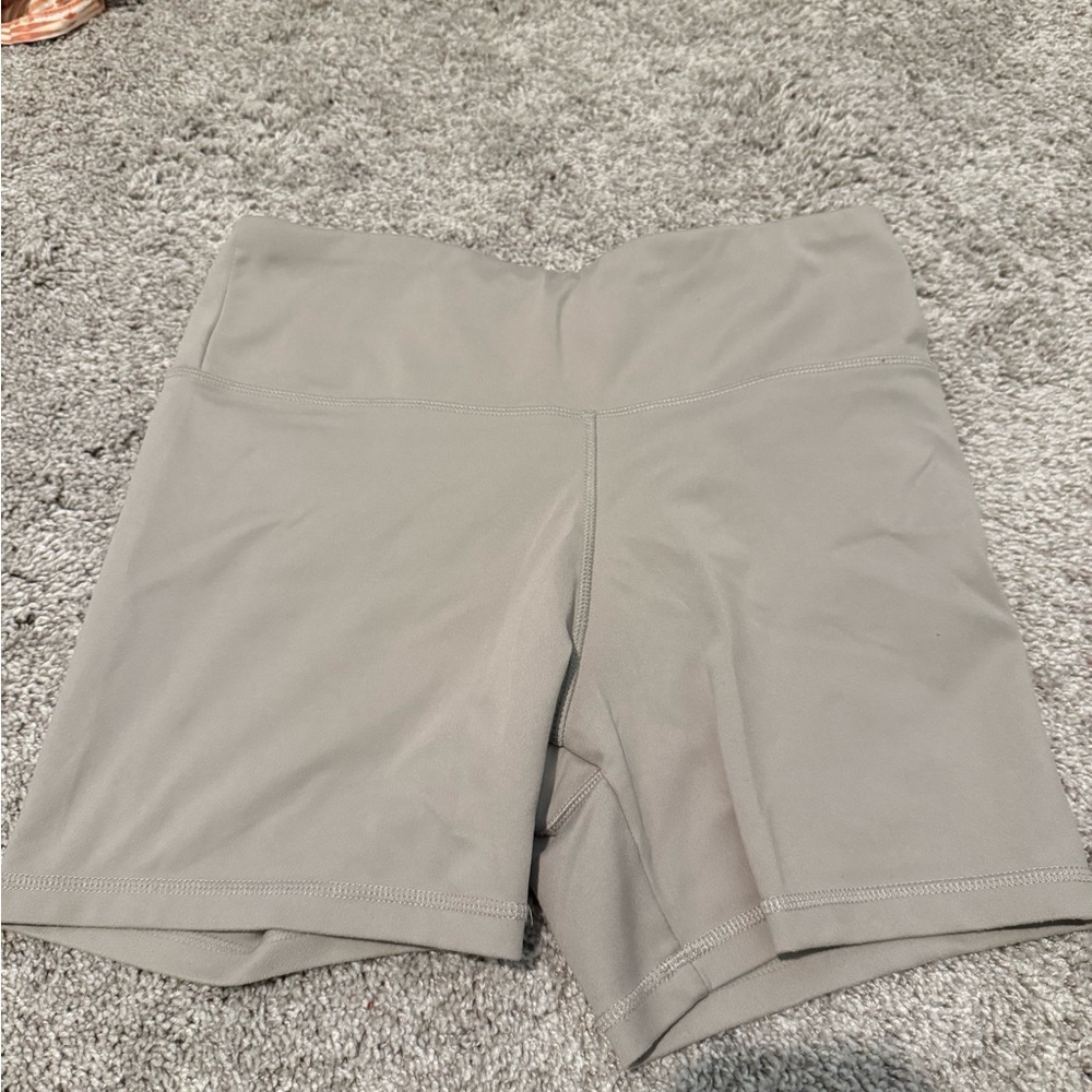 beige biker shorts